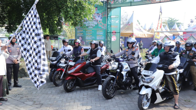 Kegiatan safety riding dan ziarah ulama