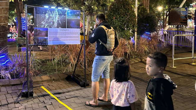 Pameran foto Perubahan iklim di ruang terbuka di Kota Batu