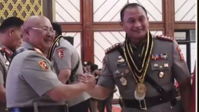 Kombes Yade Setiawan Ujung saat menerima dua penghargaan