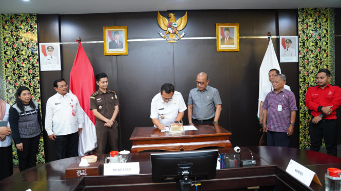 Penandatanganan kerja sama Pemkot Batu dan LBH