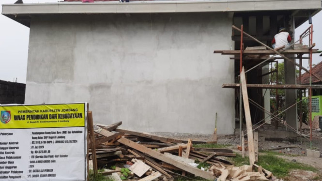 ilustrasi pembangunan gedung SMP di Jombang.