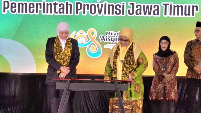 Gubernur Jatim Khofifah, menghadiri Milad Aisyiyah ke-108