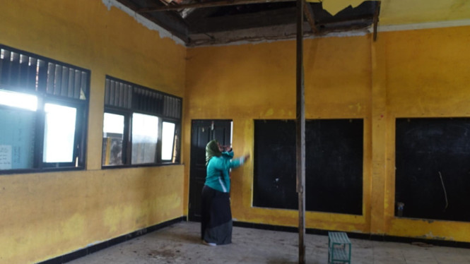 Kondisi sekolah SD Negeri Jabon 2 rusak parah.