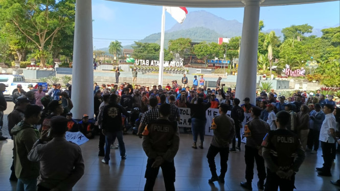 Para jukir datangi Balai Kota Among Tani Batu