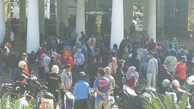Demo jukir ke Balai Kota Among Tani kemarin