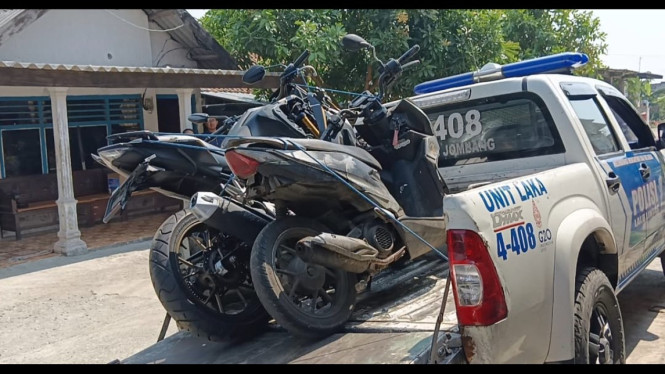 Kendaraan yang terlibat laka lantas.