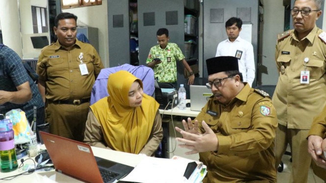 Sidak Bupati Jombang bersama Wabup di kantor Disperkim