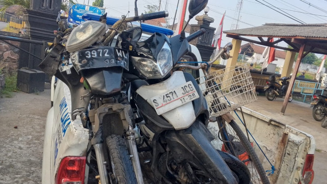 Kendaraan terlibat laka lantas di Jombang