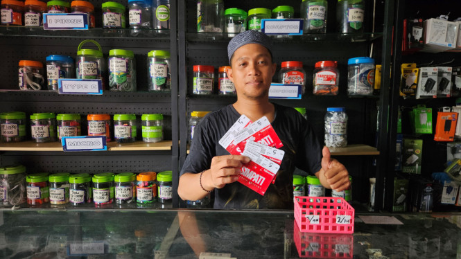 Ilustrasi penjual Paket Simpati