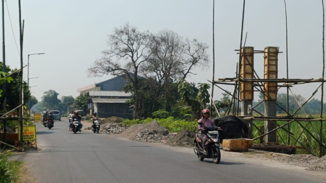Pekerjaan peningkatan ruas jalan Ceweng-Kalianyar
