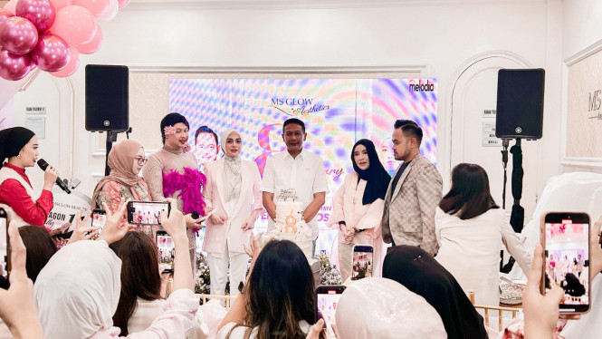 Perayaan 8 Tahun MS Glow Aesthetic Clinic Malang