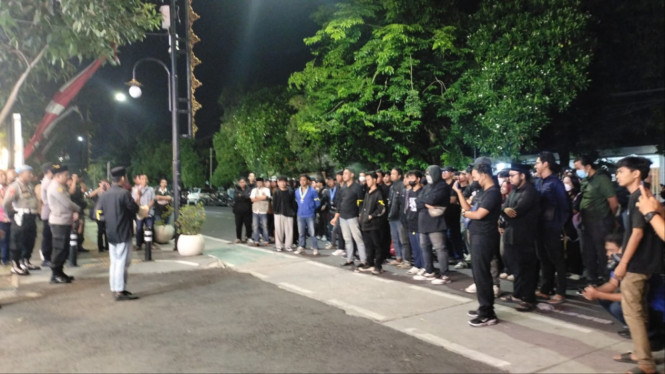 Mahasiswa dari Organisasi Cipayung demo di Polres Jombang