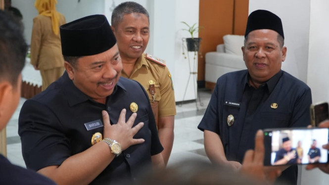 Bupati Jombang, Abah Warsubi.