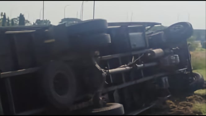 Tampak Kendaraan yang terlibat dalam laka lantas.