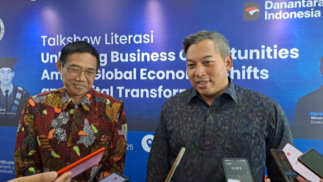 Direktur Network and Retail Funding BTN Rully Setiawan dan Rektor UM