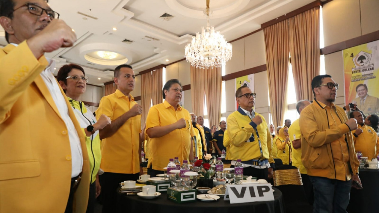 Ketua Umum Partai Golkar, Airlangga Hartarto bersama Ketua DPD Golkar Sumut, Musa Rajekshah.