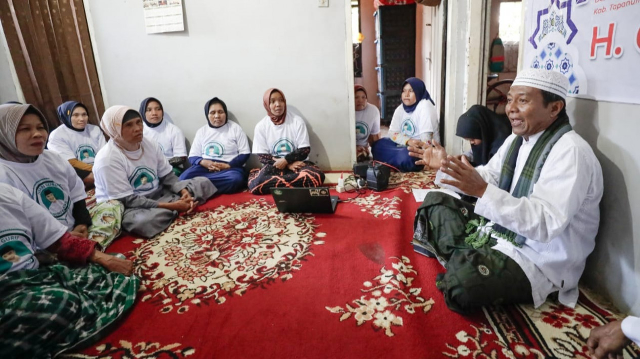 Kaum ibu-ibu anggota majelis taklim di Tapsel.