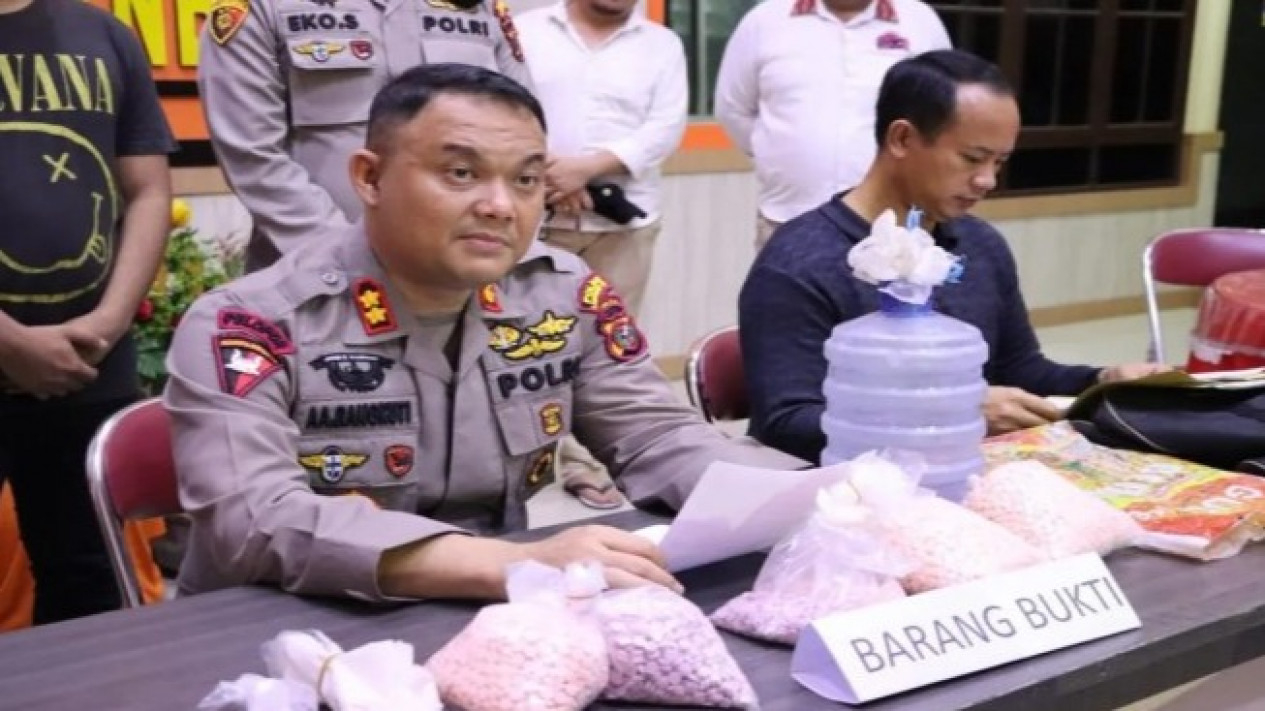 Polres Labuhanbatu ungkap peredaran ribuan pil ekstasi.
