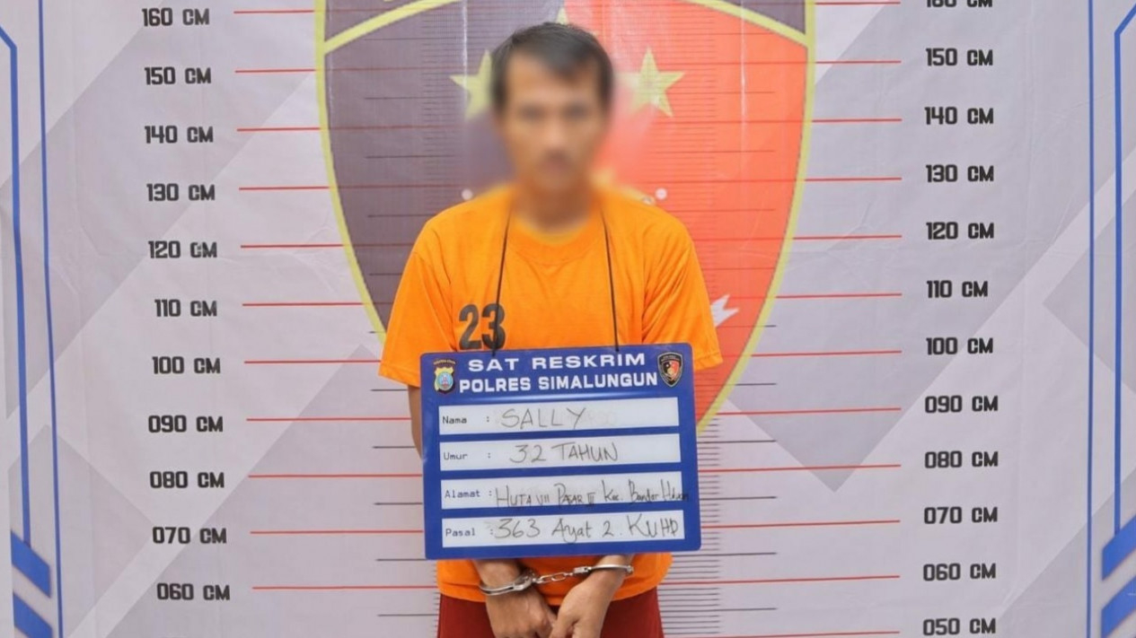 Tersangka S, pelaku pembongkaran rumah ditangkap.