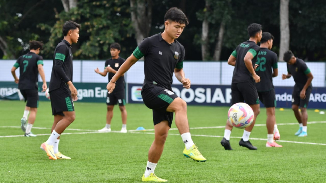 Pemain PSMS Medan berlatih bersiap laga melawan Persikabo 1973.