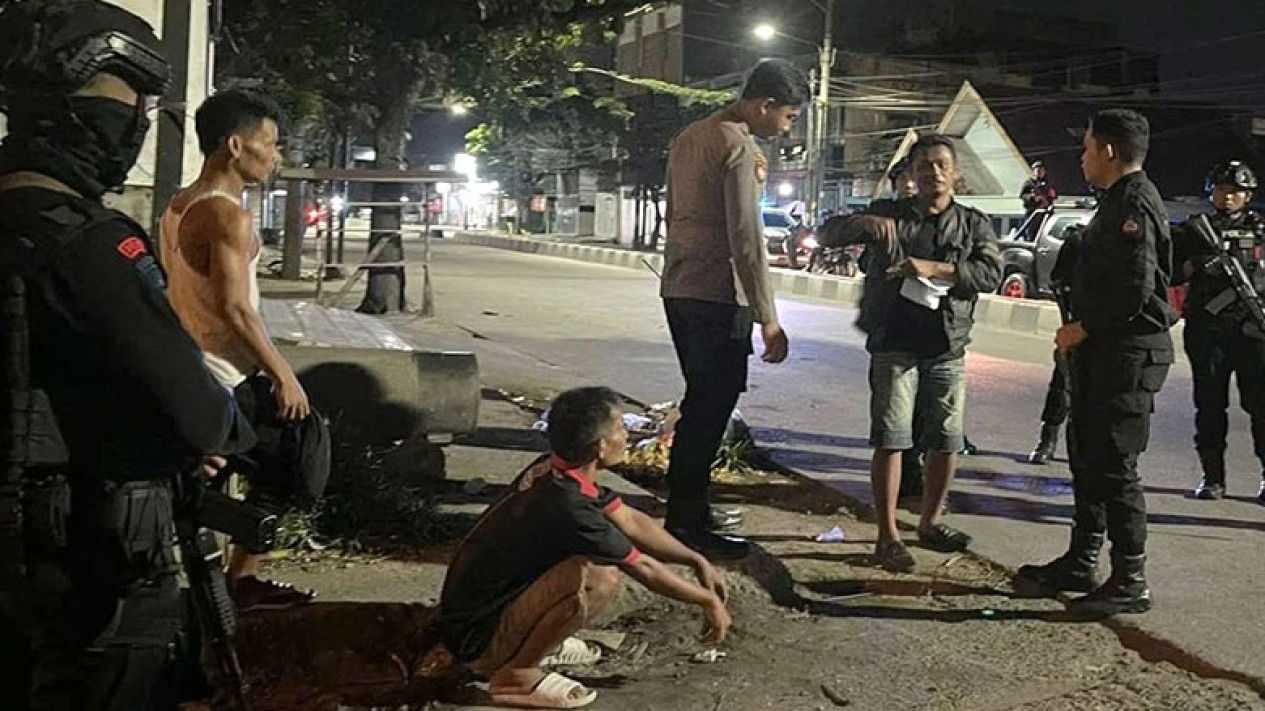 Personel Brimob Polda Sumut - Polrestabes Medan gelar patroli KRYD.