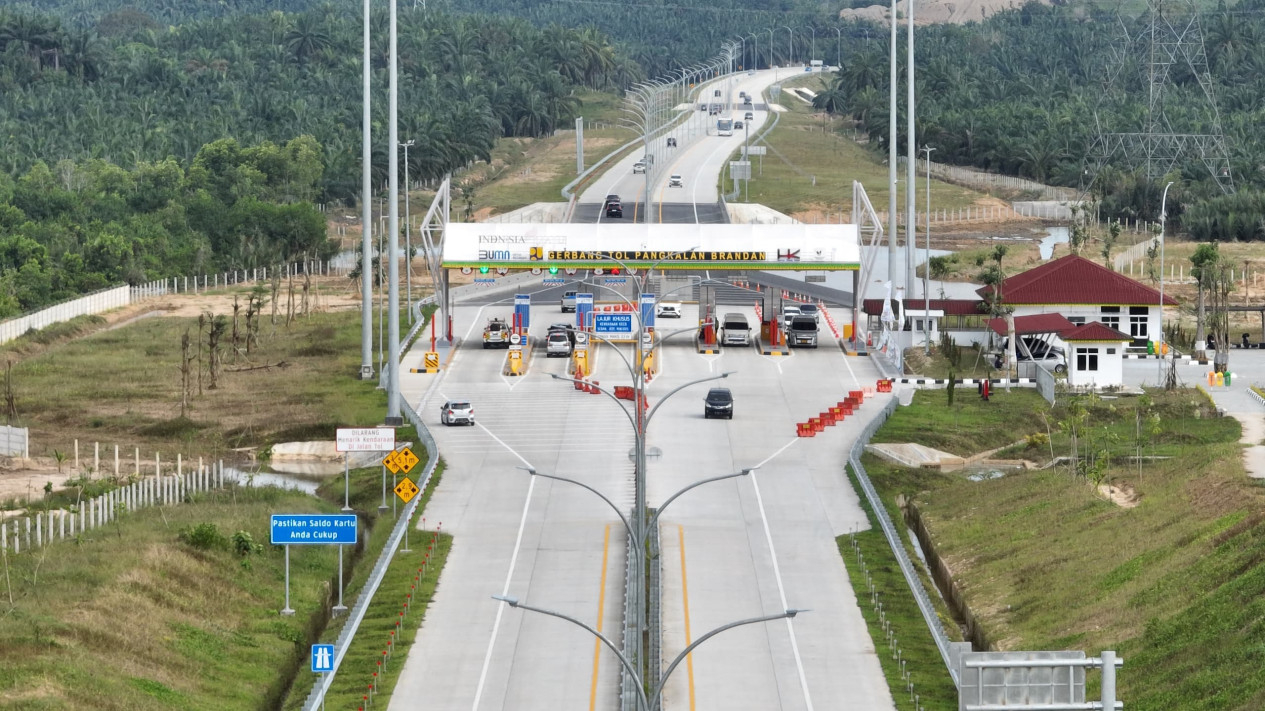 Gerbang tol Pangkalan Brandan.
