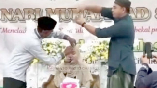 Viral, Qoriah Disawer Saat Melantunkan Alquran
