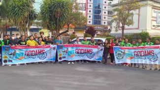 Godams Bagikan 5.000 Takjil Secara Serentak di 15 Lokasi