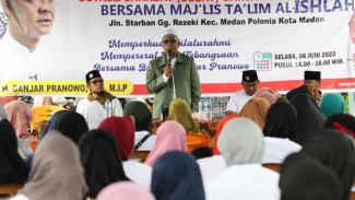 Ajak Tingkatkan Salat, Usbat Ganjar Ungkap Manfaatnya Bagi Kesehatan Jasmani dan Rohani