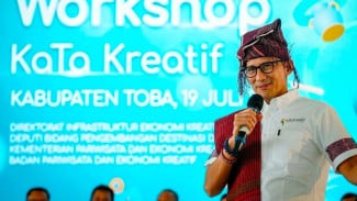 Kunker ke Danau Toba, Sandiaga Uno : Baliho Bergambar Ganjar Tidak Putus-putus