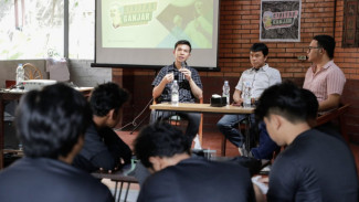 Cara Civitas Ganjar Dorong Generasi Muda Melek Politik Melalui Diskusi