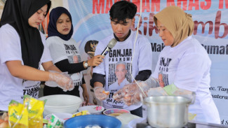 Lestarikan Oleh-oleh Khas Medan, Mak Ganjar Latih Emak-emak Membuat Bika Ambon