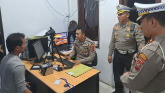 Sidak Satlantas Polresta Deli Serdang, Dirlantas Polda Sumut Pastikan Kemudahan Masyarakat Urus SIM