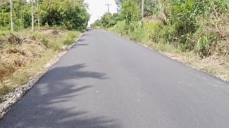 Jalan akses Medan-Berastagi via Kutalimbaru, Kabupaten Deliserdang. Jalan akses Medan-Berastagi via Kutalimbaru, Kabupaten Deliserdang.