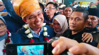 Dihadapan Ribuan Pendukungnya di Sumut, Anies Baswedan Pamer Alexis Ditutup Hingga JIS