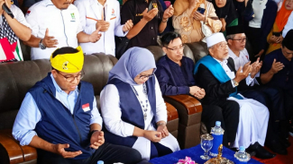 Bacapres Anies Baswedan dan istri di Kabupaten Langkat. Bacapres Anies Baswedan dan istri di Kabupaten Langkat.