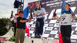 Pj Gubernur Sumut, Hassanudin menyerahkan piala kepada juara Aquabike Jetski Championship Danau Toba 2023. Pj Gubernur Sumut, Hassanudin menyerahkan piala kepada juara Aquabike Jetski Championship Danau Toba 2023.