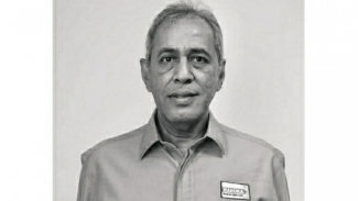 Almarhum Kodrat Shah. Almarhum Kodrat Shah.