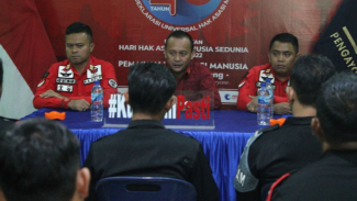 Kalapas Kelas IIB Siborongborong, Krisman Ziliwu pimpin rapat. Kalapas Kelas IIB Siborongborong, Krisman Ziliwu pimpin rapat.