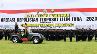 Pj Gubernur Sumut, Hassanudin pimpin Apel Gelar Pasukan Operasi Kepolisian Terpusat Lilin Toba 2023. Pj Gubernur Sumut, Hassanudin pimpin Apel Gelar Pasukan Operasi Kepolisian Terpusat Lilin Toba 2023.