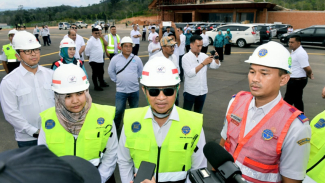 Pj Gubernur Sumut, Hassanudin meninjau progres pembangunan Bandara AH Nasution di Kabupaten Madina. Pj Gubernur Sumut, Hassanudin meninjau progres pembangunan Bandara AH Nasution di Kabupaten Madina.