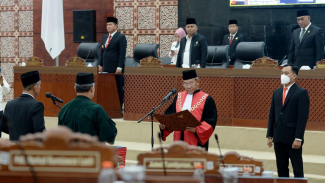 Rapat Paripurna peresmian Pengangkatan dan Pengucapan Sumpah/Janji Sutarto menjadi Ketua DPRD Sumut. Rapat Paripurna peresmian Pengangkatan dan Pengucapan Sumpah/Janji Sutarto menjadi Ketua DPRD Sumut.