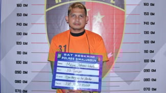 Tersangka Melfin Johanes Sihaloho, pelaku penembakan pria di Simalungun. Tersangka Melfin Johanes Sihaloho, pelaku penembakan pria di Simalungun.