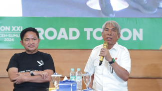 Pj Gubernur Sumut Hassanudin bersama Ketua KONI Sumut, John Ismadi Lubis.