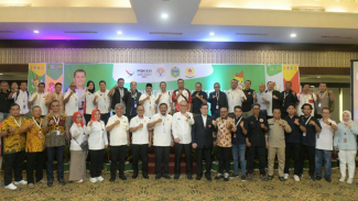 Delegation Registration Meeting DRM PON XXI 2024 Aceh-Sumut Wilayah Sumut, di Hotel Emerald Medan. Delegation Registration Meeting DRM PON XXI 2024 Aceh-Sumut Wilayah Sumut, di Hotel Emerald Medan.