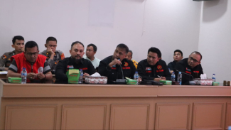 Rapat kordinasi keamanan debat publik ketiga Pilgub Sumut. Rapat kordinasi keamanan debat publik ketiga Pilgub Sumut.