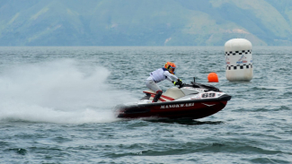 Aksi rider jetski asal Indonesia, Boanegers Ratag. Aksi rider jetski asal Indonesia, Boanegers Ratag.