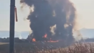 Pesawat Jeju Air terbakar di Bandara Internasional Muan, Jeolla Selatan, Korea Selatan. Pesawat Jeju Air terbakar di Bandara Internasional Muan, Jeolla Selatan, Korea Selatan.