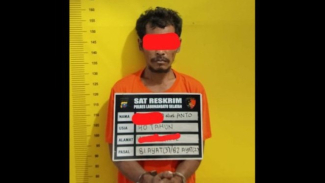 HRQ alias Anto lakukan pencabulan terhadap anak kandungnya. HRQ alias Anto lakukan pencabulan terhadap anak kandungnya.