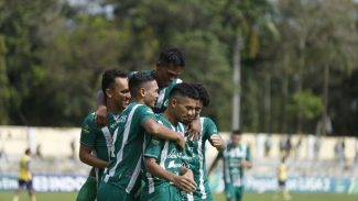 Pemain PSMS saat hadapi melawan Persikota Tangerang. Pemain PSMS saat hadapi melawan Persikota Tangerang.